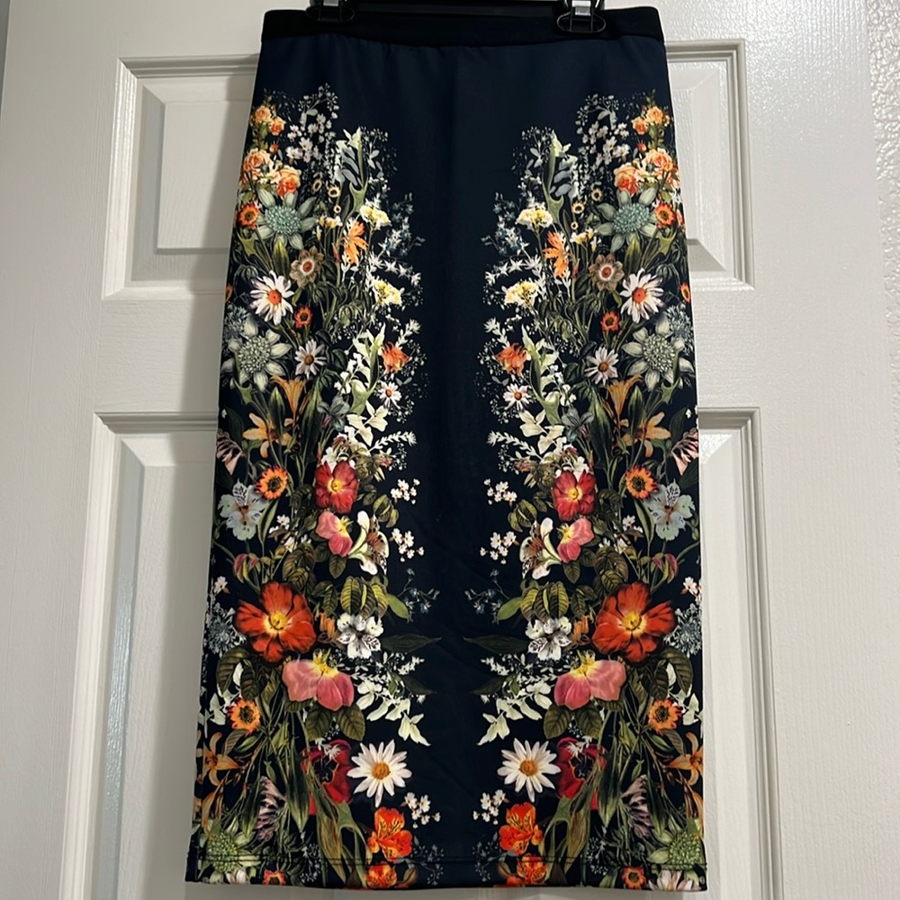 Forever 21 floral Pencil skirt